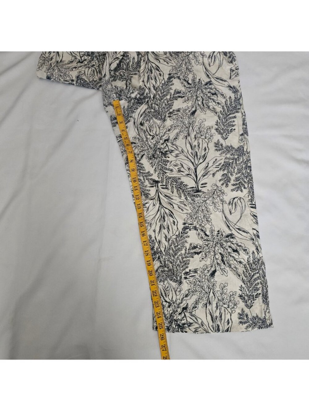 Tahari Black Leaf Print 100% Linen Elastic Waistband Wide Leg Crop Pants Size XL - Picture 9 of 12